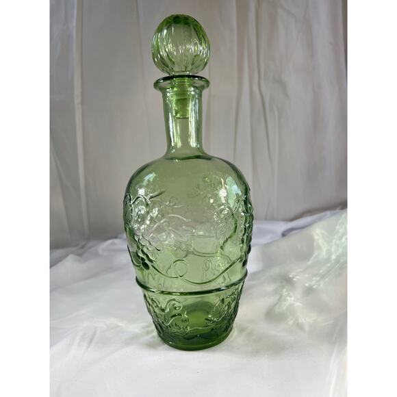 Light Green Glass Wine Bottle & Stopper MCM Vineyard Pattern Embossed Decanter - Picture 3 of 16